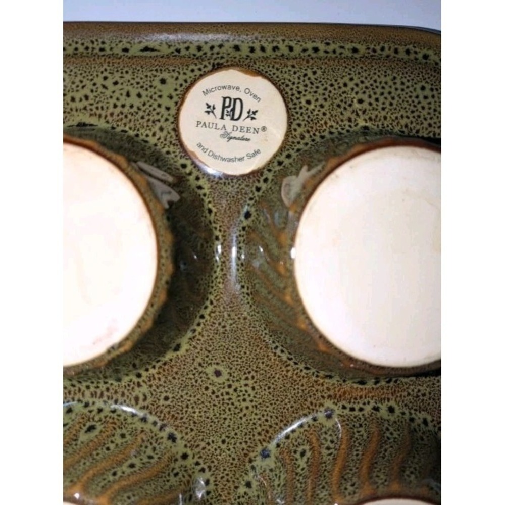 Paula Deen Signature Brown Stoneware 6-Cup Muffin Pan Raised Swirl Oven To Table - Picture 6 of 6